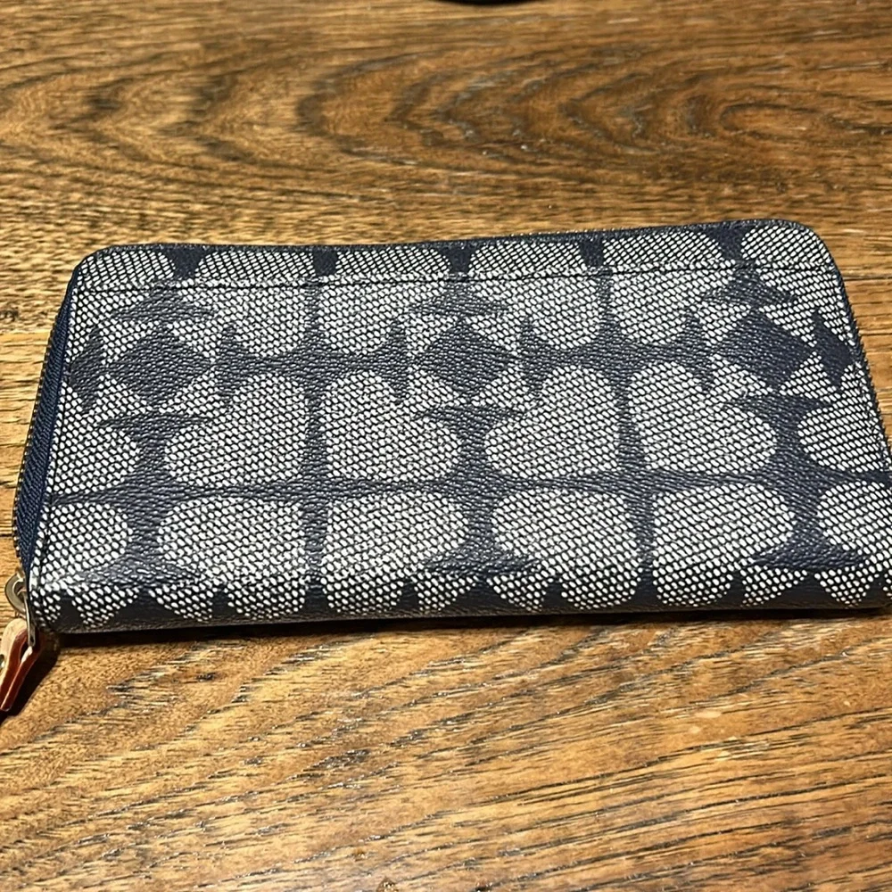 Kate Spade Neda Pebbled Ace of Spades wallet - Picture 3 of 5